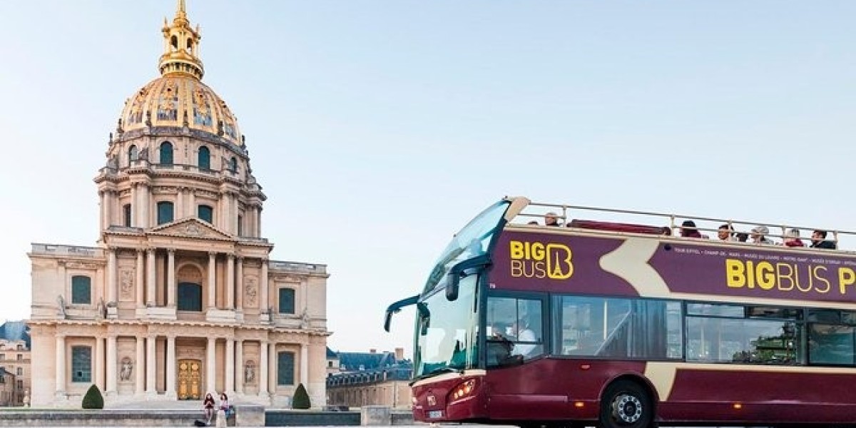 Top Paris Attractions to Visit with a HOHO