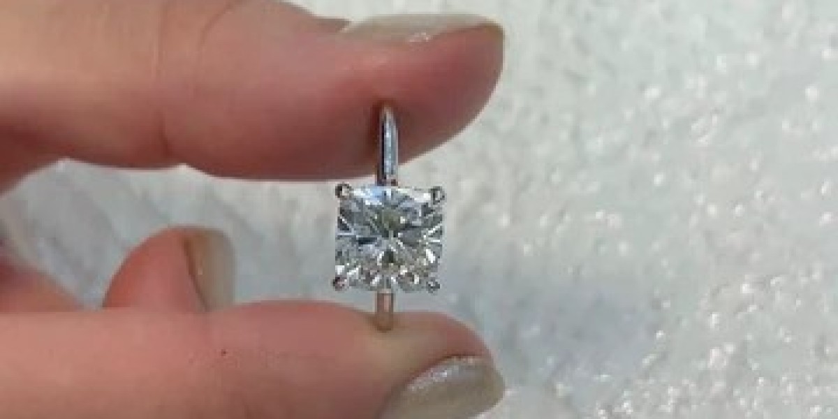 How to Choose the Right Cushion-Cut Diamond Sha