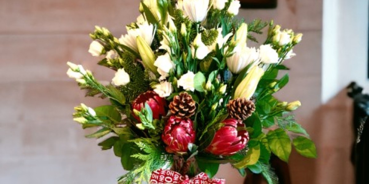 How Florists Create Meaningful Gifts