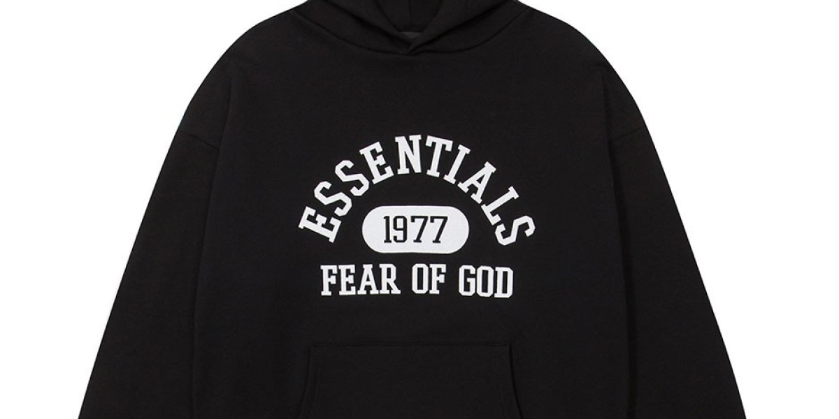 Essential Hoodies: The Perfect Blend of Comfort