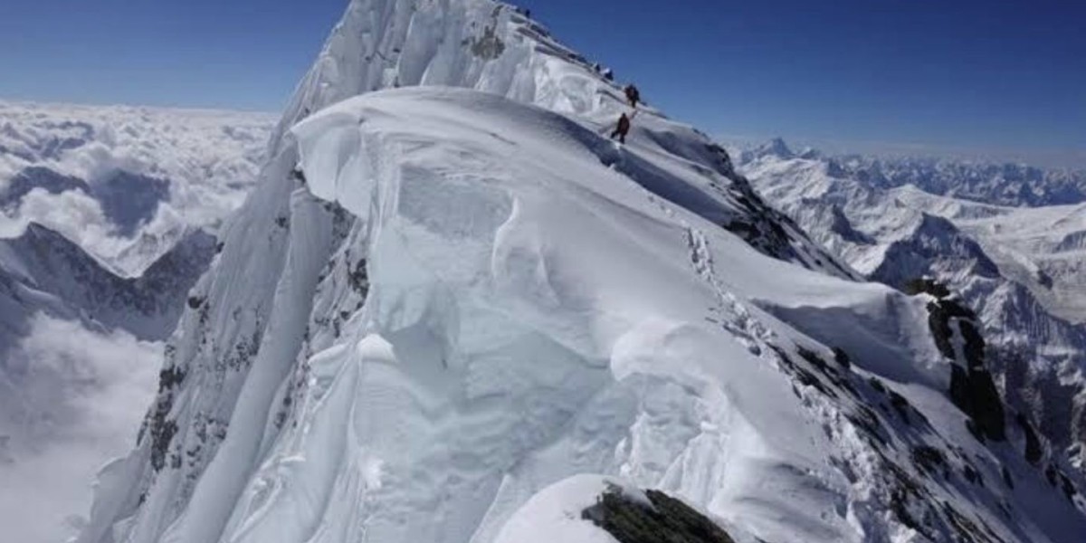Broad Peak Expedition | Ultimate Guided Climbin