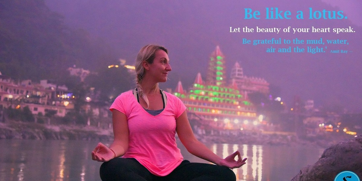 7 Reasons People Keep Choosing AYM Yoga School