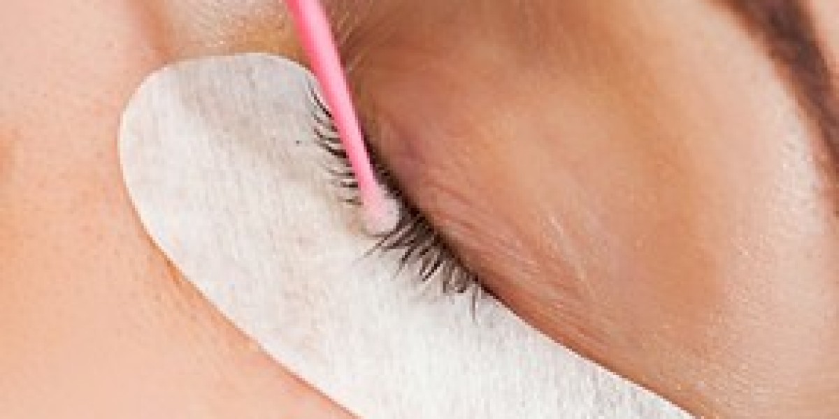 Choosing the Right Permanent Makeup Studio in B