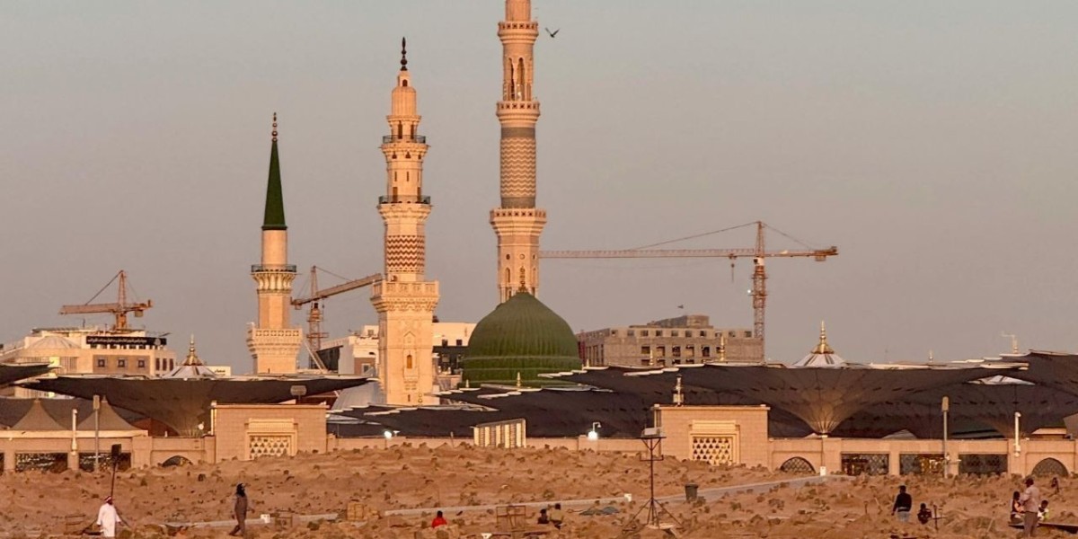 4 Star Deluxe Umrah Package: Everything You Nee