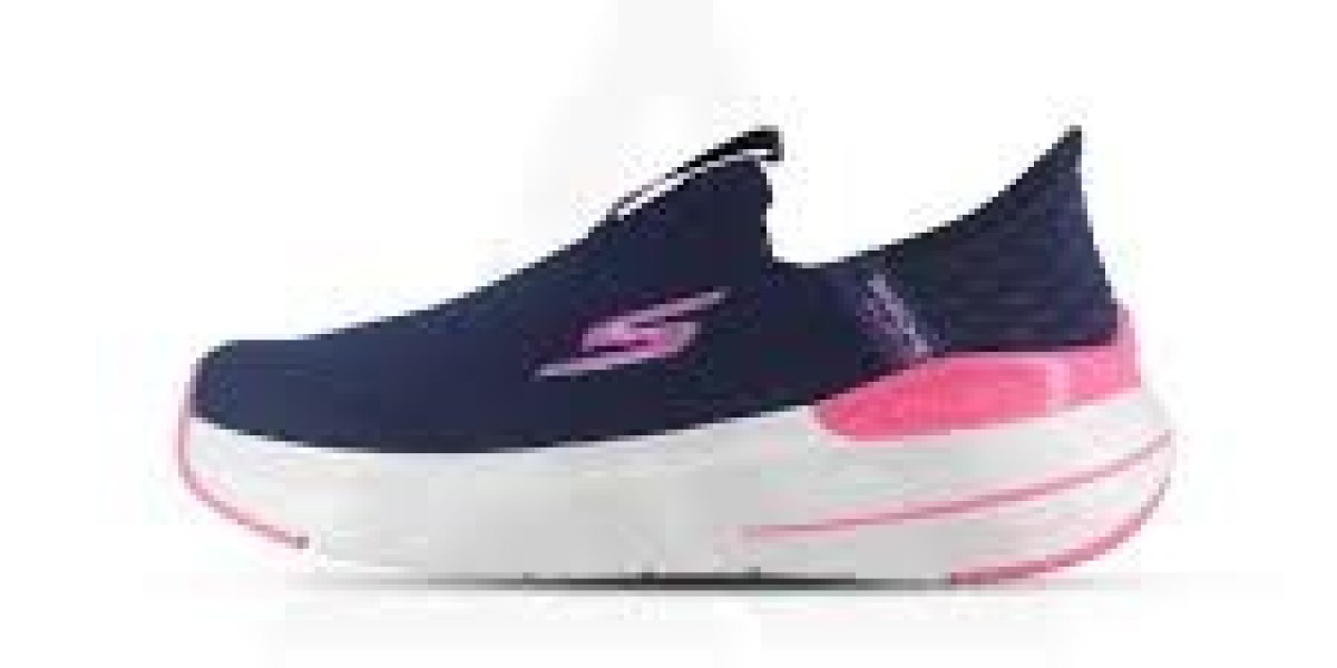 Sneakers for Men: Style, Comfort & Wear