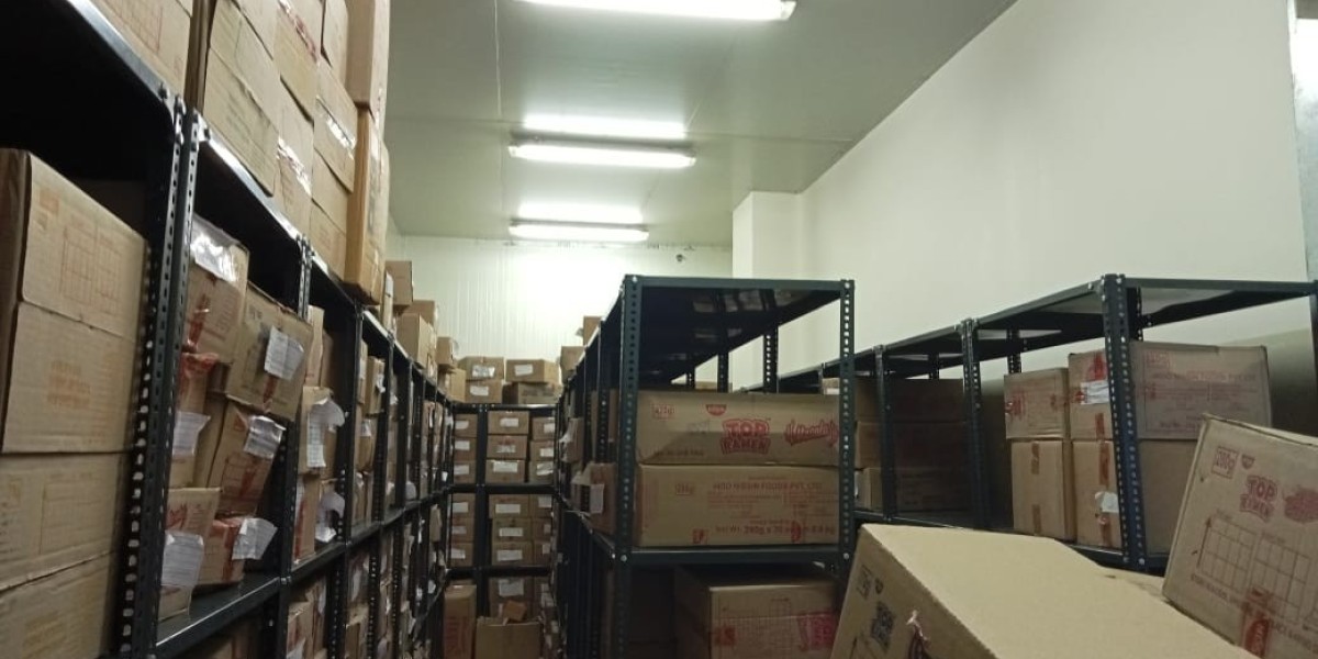 Improve Warehouse Efficiency with Slotted Angle